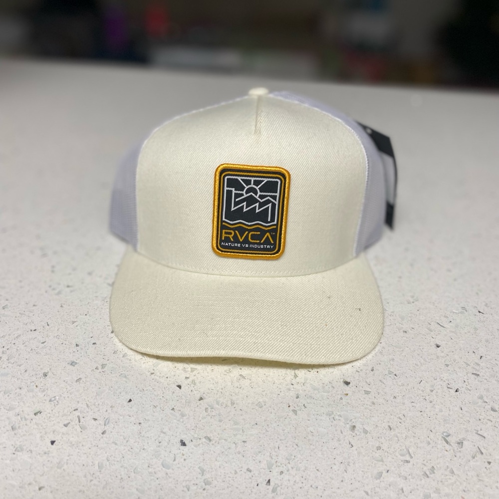 NWT never worn RVCA golden state trucker hat